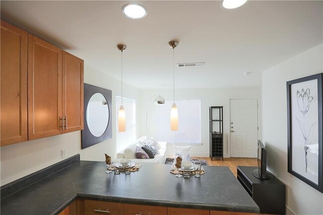 Photo - 711 W 32nd St Apartamento Unidad 141