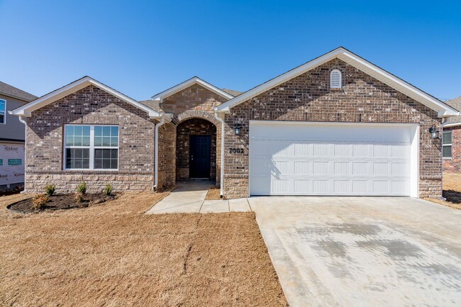 Four Bedroom Home Near Walmart HQ and DCs! - Four Bedroom Home Near Walmart HQ and DCs!