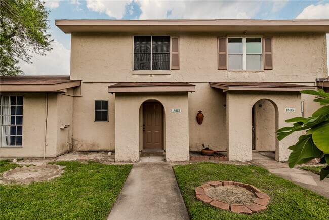 Photo - 1803 Country Village Blvd