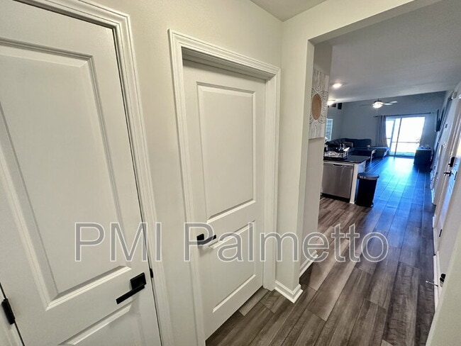 Photo - 409 Eclipse Ln