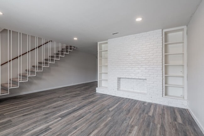 Photo - 2121 Fountain View Dr Condo Unit 6