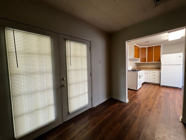 Photo - 3 Bedroom, 1.5 Bathroom, Brick Home with y...