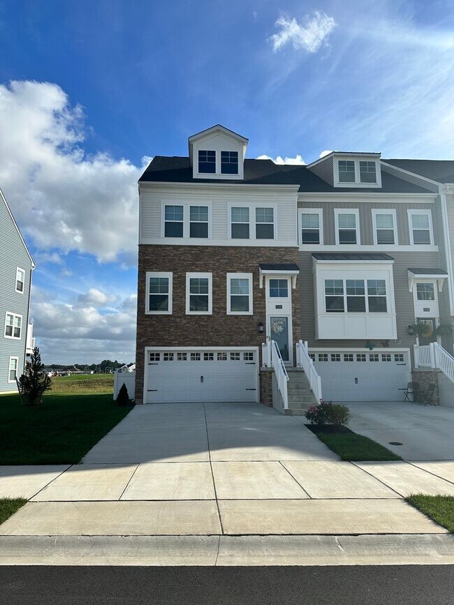 Plantation Lakes! Beautiful -Unfurnished e... - Plantation Lakes! Beautiful -Unfurnished e... Townhome