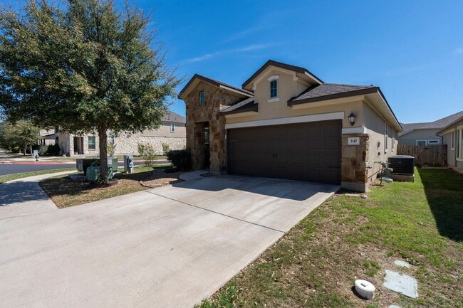 Photo - Dripping Springs Charmer