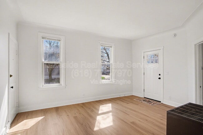 Photo - 1101 Dayton St SW