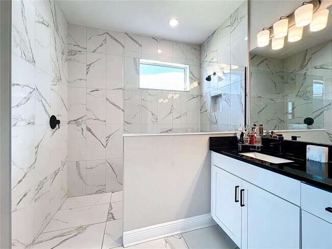 Photo - 5559 Trevesta Pl