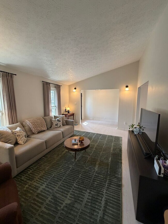 Photo - 7031 Darnell St