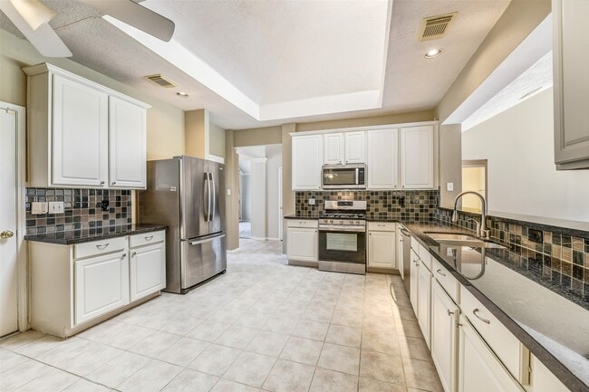 Photo - 317 Vantage Pointe Cir