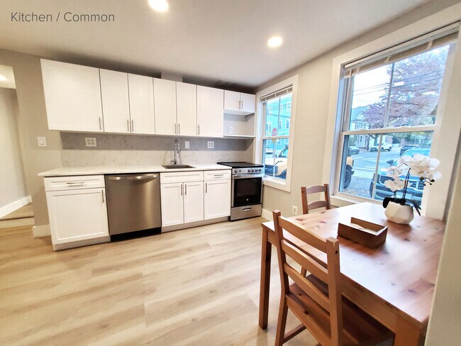 Photo - 98 Sciarappa St Unit 98 Sciarappa B