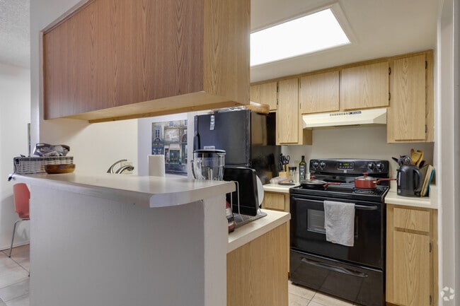 2 habitaciones, 2 baños, 950 pies cuadrados, cocina