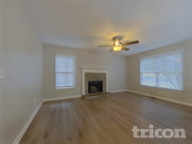 Photo - 1753 Independence Dr