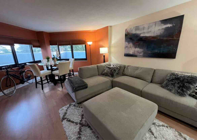 Photo - 1633 N Prospect Ave Condominio Unidad 2F