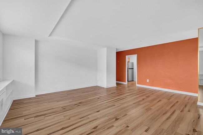 Photo - 1121 Arlington Blvd Unit 743