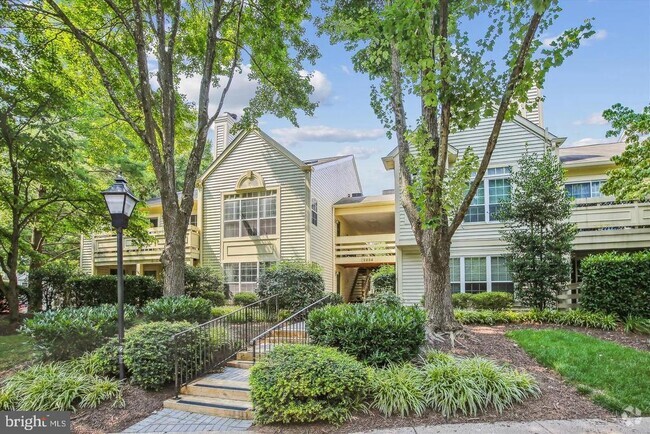 Building Photo - 2224 Springwood Dr Unit 105A Rental