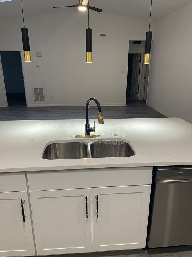 Photo - 8029 McGuire Dr