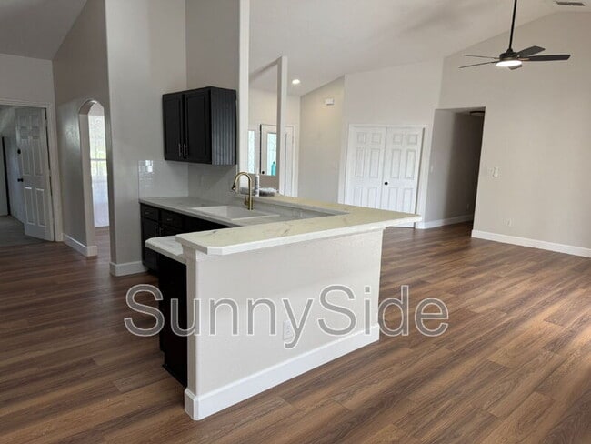 Building Photo - 1617 Nectarine Trail Rental