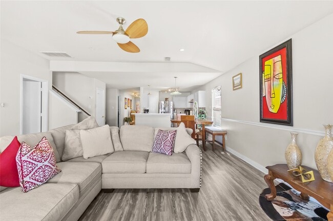 Photo - 615 Ashlen Dr