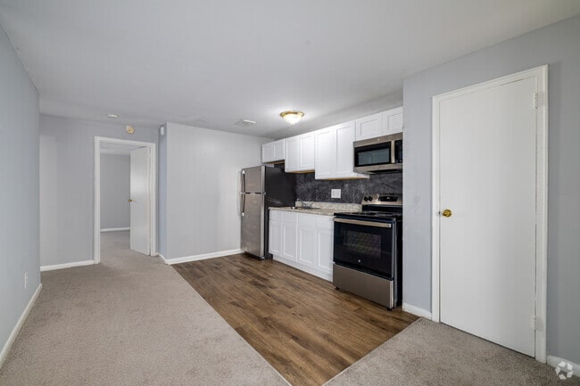 1BR, 1BA - 695SF - Kitchen
