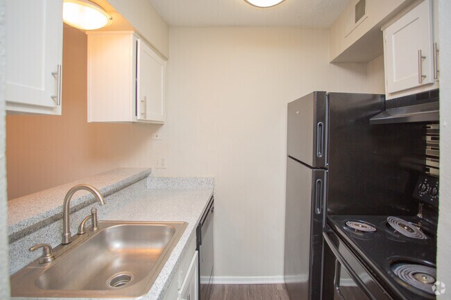 1HAB, 1BA - 576SF - A9 - Montecito Club