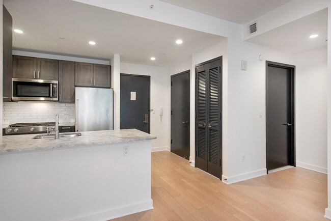 Photo - 21 West End Ave