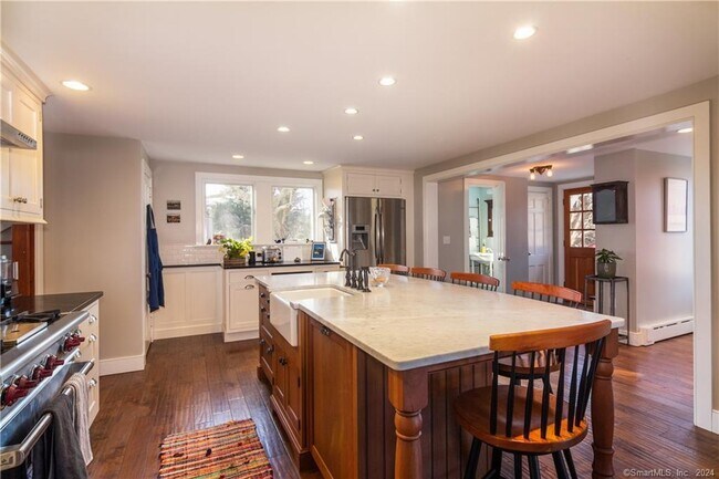 Photo - 323 Green Hill Rd