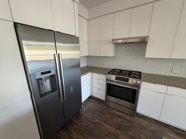 Photo - $2,695 / 1 BR - STYLISH & CONVENIENT HOME IN THE HEART OF FREMONT!