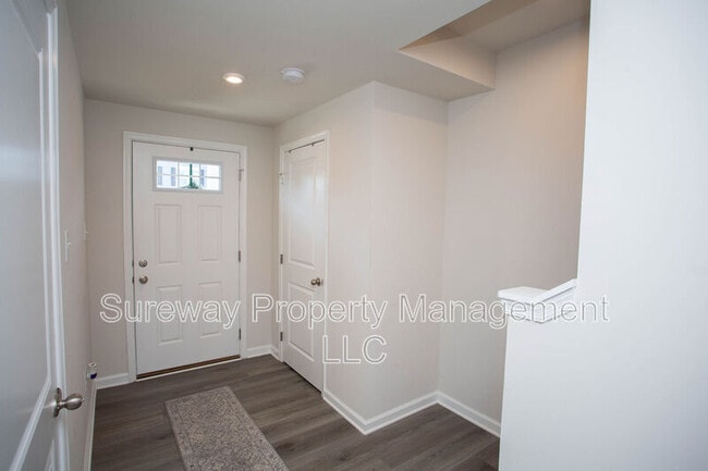 Photo - 9 F. Floyd Ave