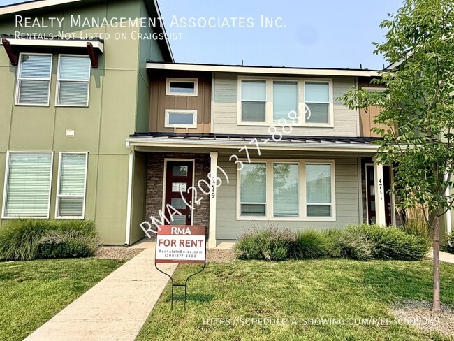 Photo - 404 N Traquair Ln