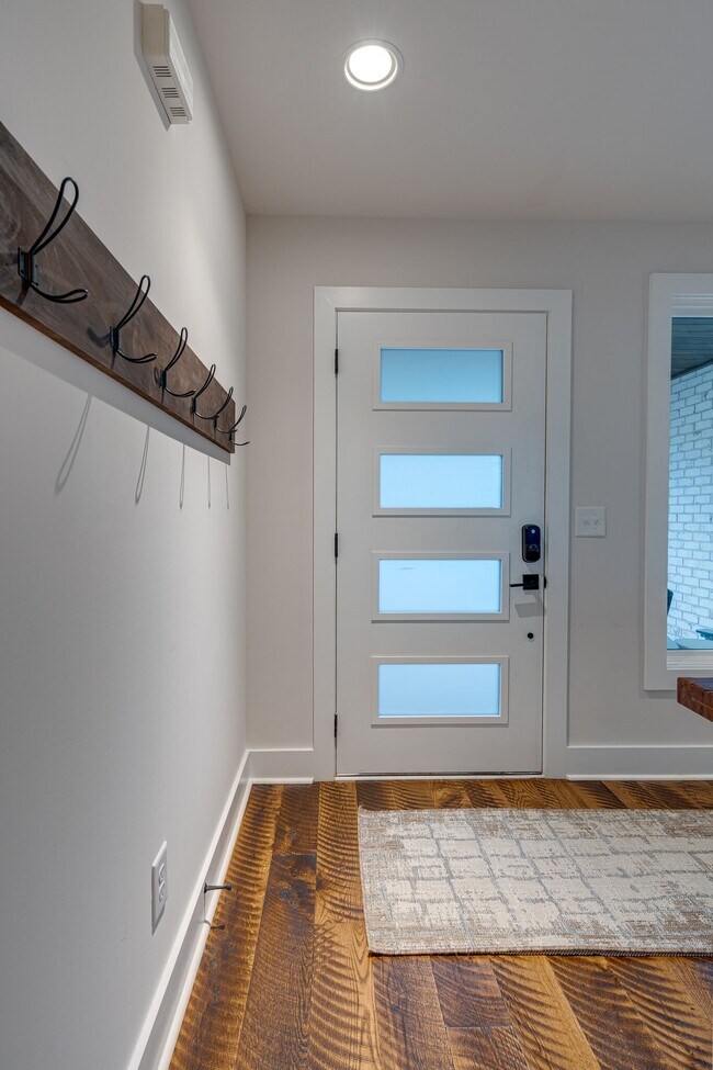 Photo - 1000 12th Ave S