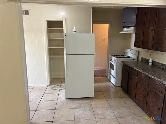 Photo - 715 Cardinal Ave