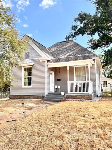 Building Photo - 1530 W Woodard St Rental
