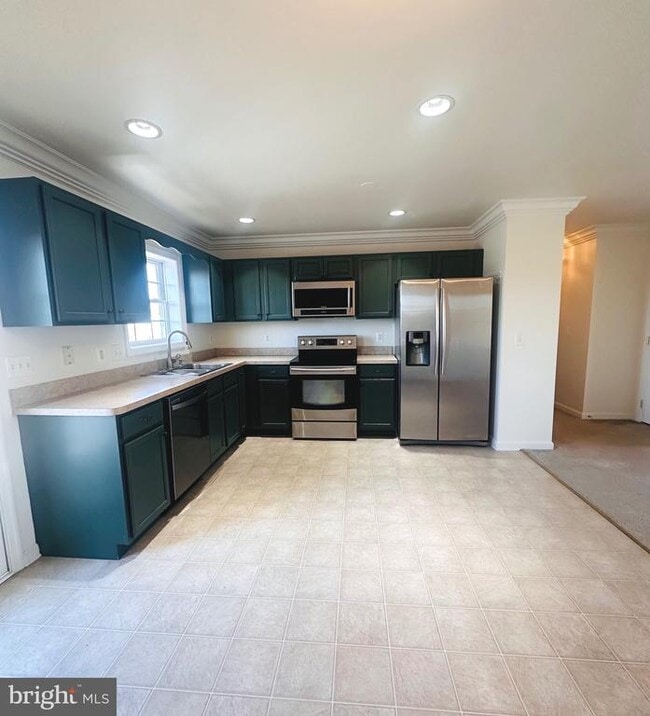 Photo - 92 Embassy Ct