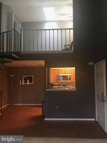 Photo - 13014-UNIT Shadyside Ln Unidad 13-231