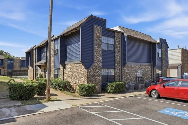 Photo - 401 SE 12th St Unit 193