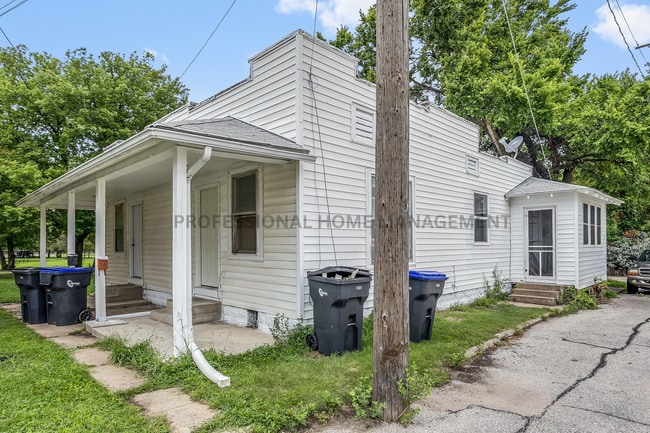 Building Photo - Chic Downtown Newton Studio – Corner Unit!