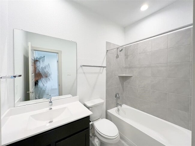 Photo - 28947 Yachting Pt Ct