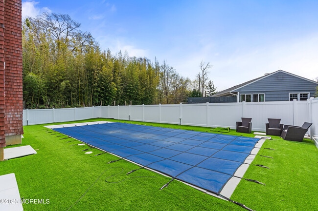 Photo - 558 Cedar Ave