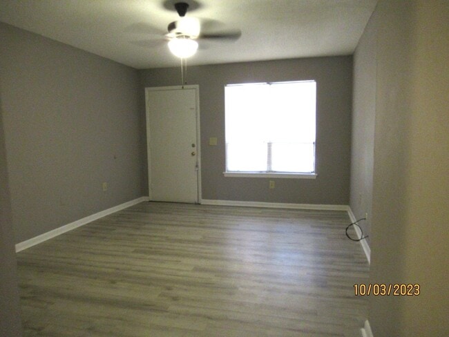 Photo - Willow Run- 2 bedroom/2 bath downstairs Ap...
