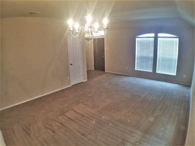Photo - Great 3 Bedroom 2 Bath in Denton!