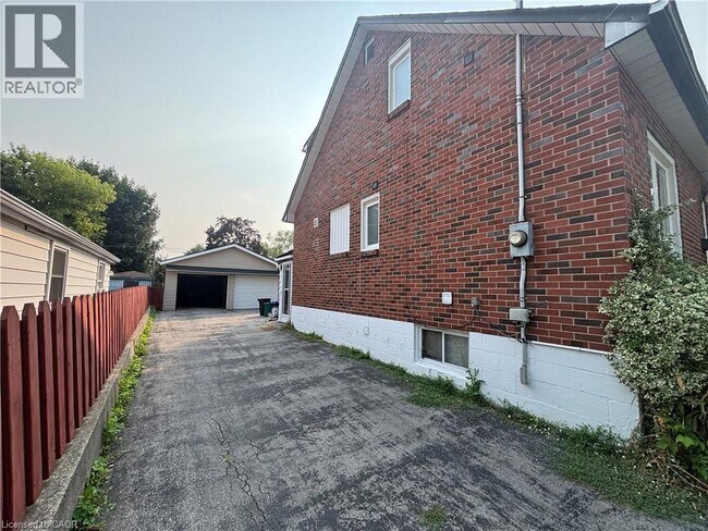 Photo - 248 Felan Ave