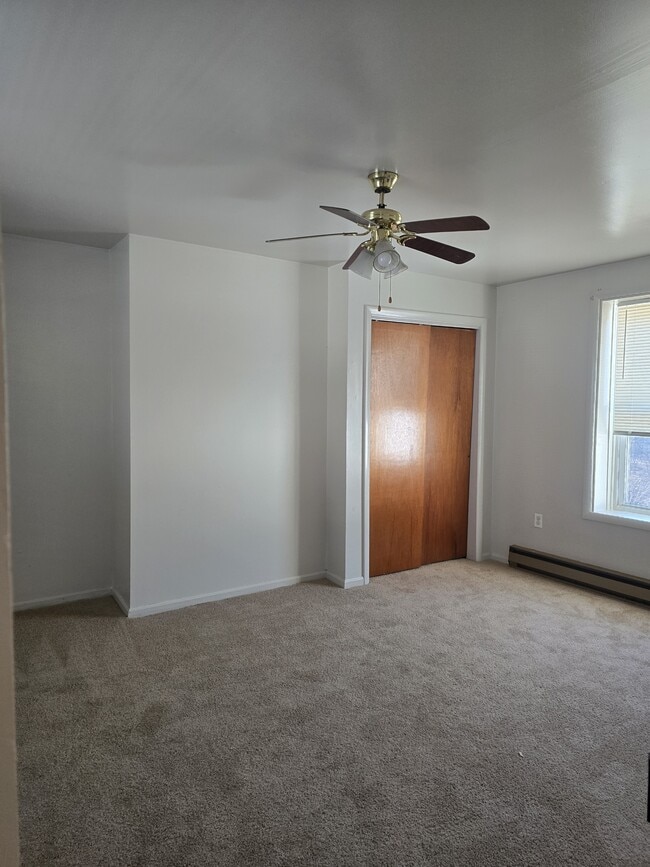 Photo - 209 Knoxville Rd