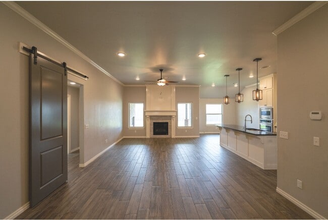 1021 NE 34th Terr