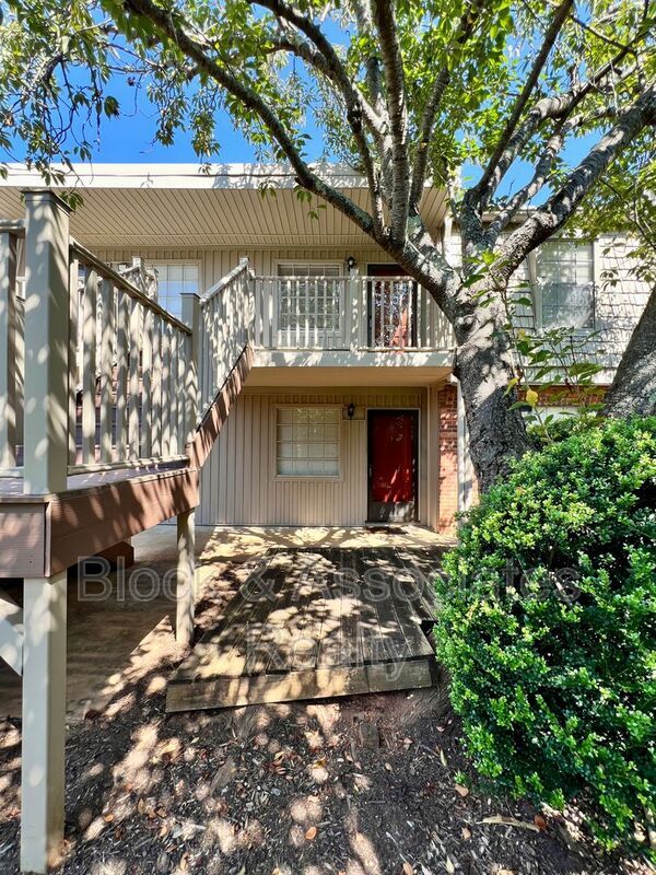 Photo - 3826 Country Club Rd