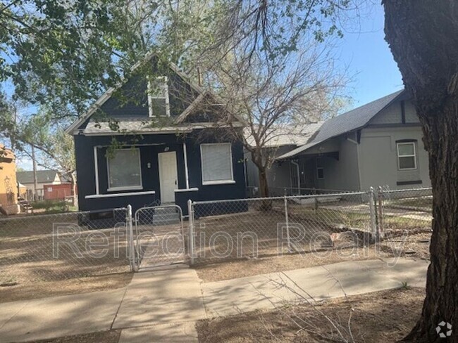 Building Photo - 716 E 2nd St Rental