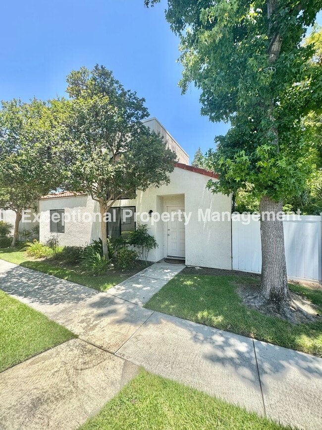 Building Photo - Ready to move in 2 bed 1 bath unit