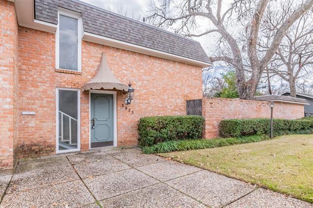 Photo - 3923 Clarke Ave