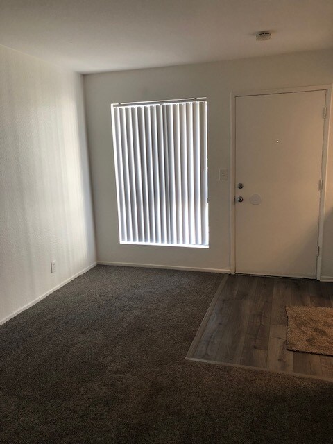 1BR 1 BA living rm