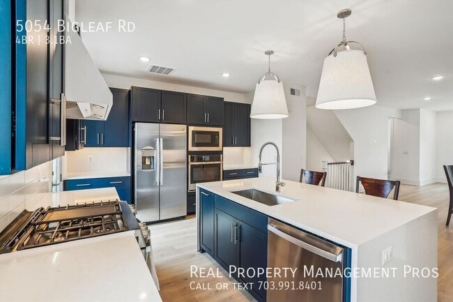 Photo - 5054 Bigleaf Rd Townhome