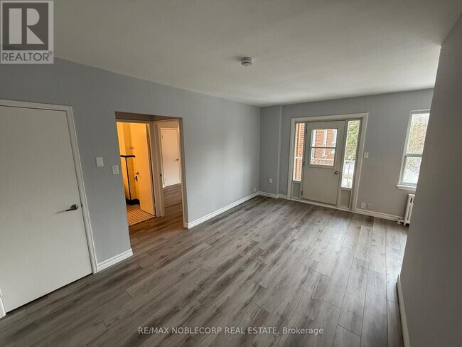 Photo - 1315 Bayview Ave Unit 212