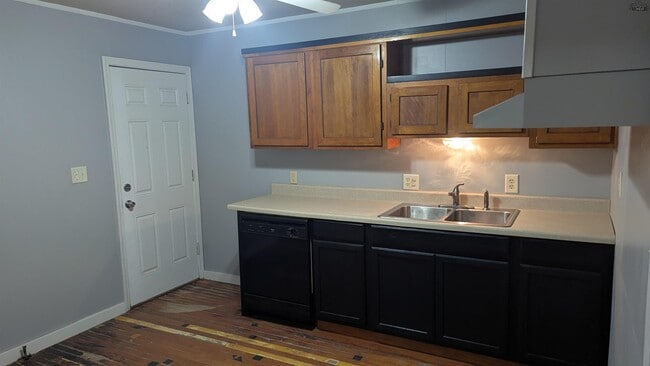 Photo - 1400 34th St